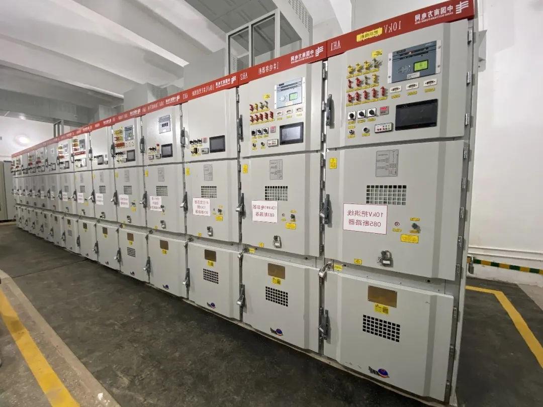 Qujing Power Supply Bureau 35kV Xinzhai transformation "One key along control" transformation project